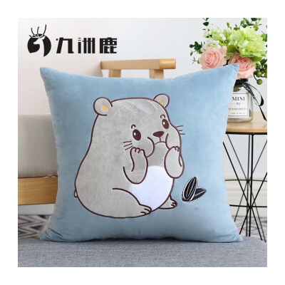 九洲鹿抱枕办公室午睡沙发床头卡通靠垫可爱卡通小仓鼠45*45cm